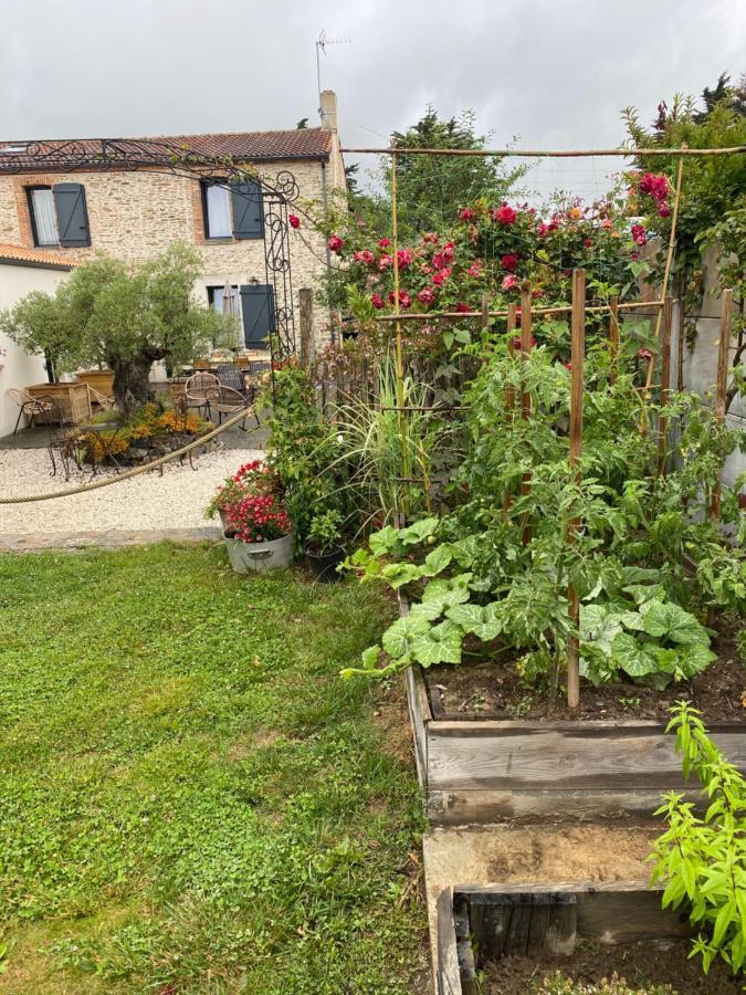 Céline Et Olivier Bed & Breakfast *